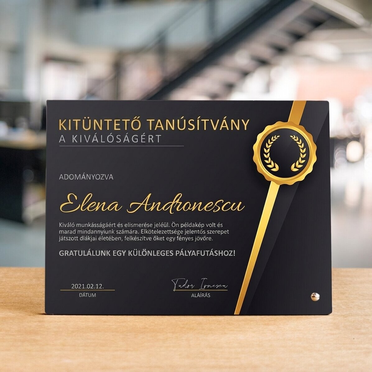 Személyre szabott asztali fotókeret szöveggel - Kiválósági tanúsítvány