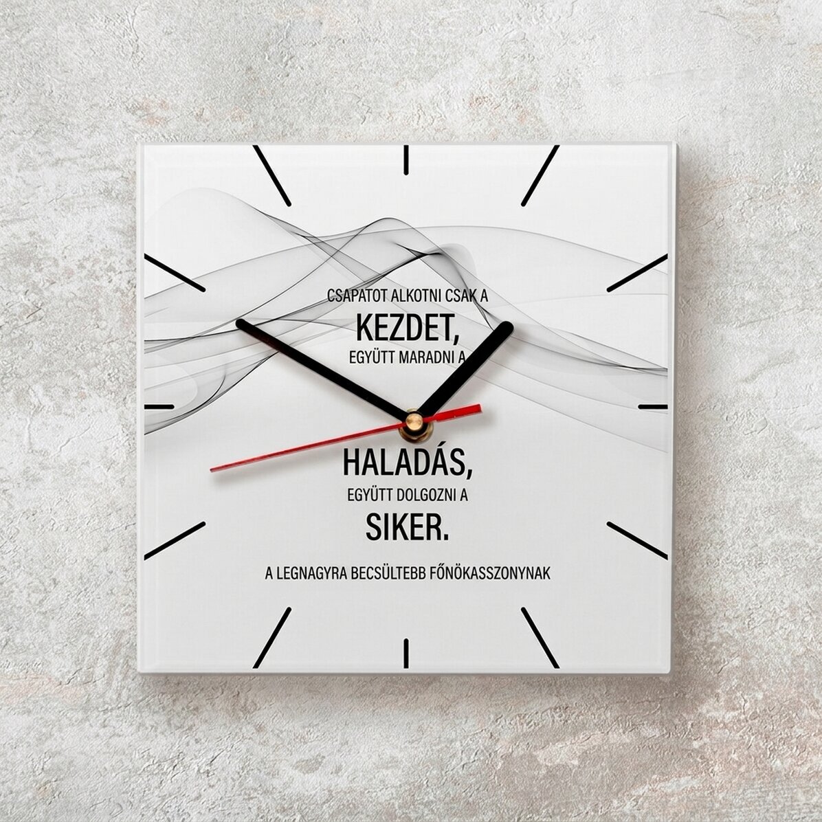 Személyre szabott négyzet alakú óra szöveggel - Siker