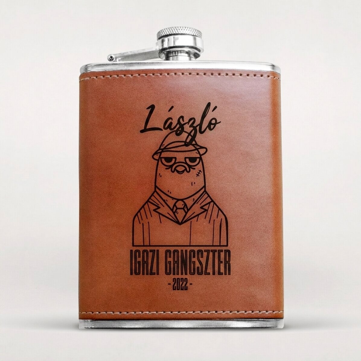Bőrborítású zsebpalack, névvel személyre szabva - Gangster