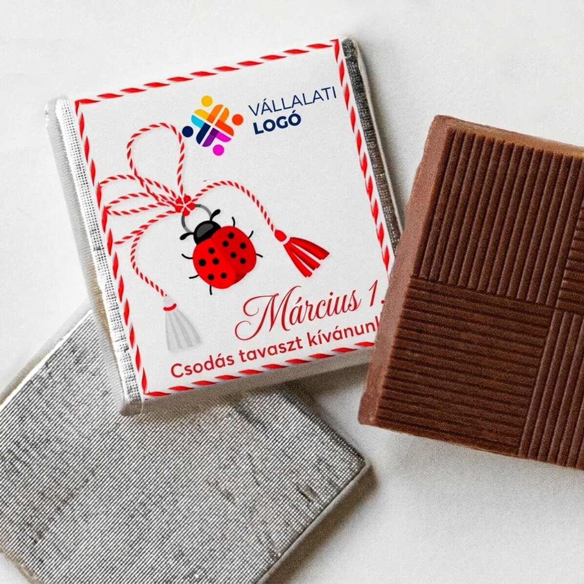 Mini csokoládé, logóval és szöveggel személyre szabva