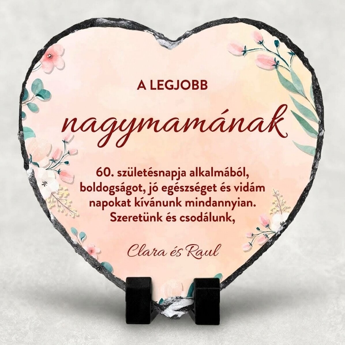 Szív alakú pala, nagymamának szóló üzenettel személyre szabva