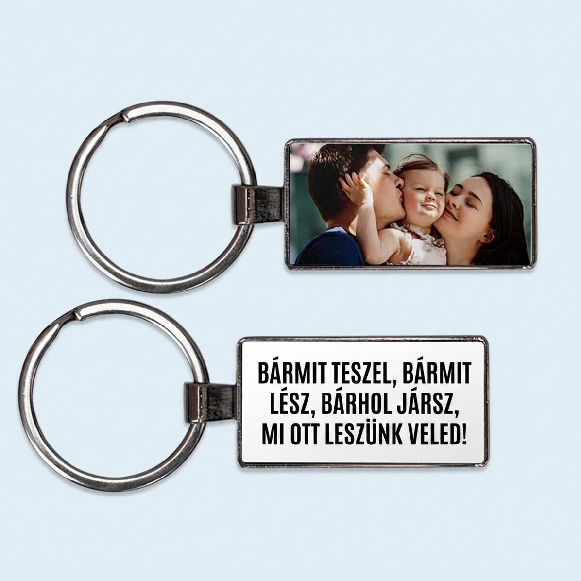 Személyre szabott kulcstartó fotóval és üzenettel