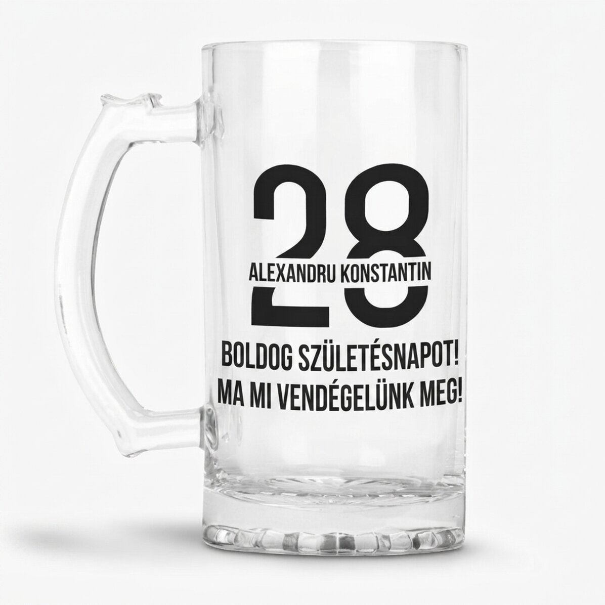 Személyre szabott söröskorsó szöveggel születésnapra