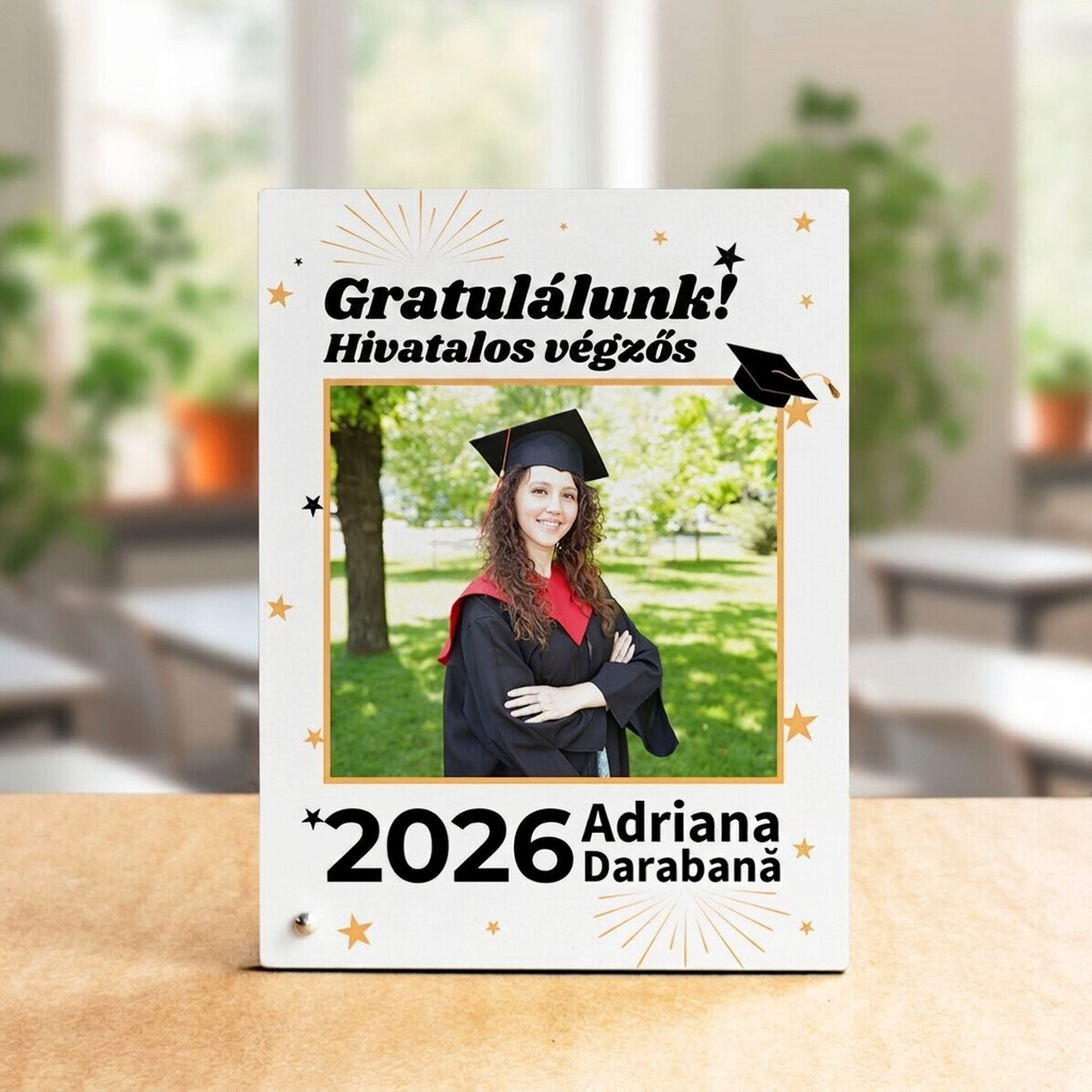 Személyre szabott asztali képkeret fotóval és szöveggel – Hivatalos diplomás