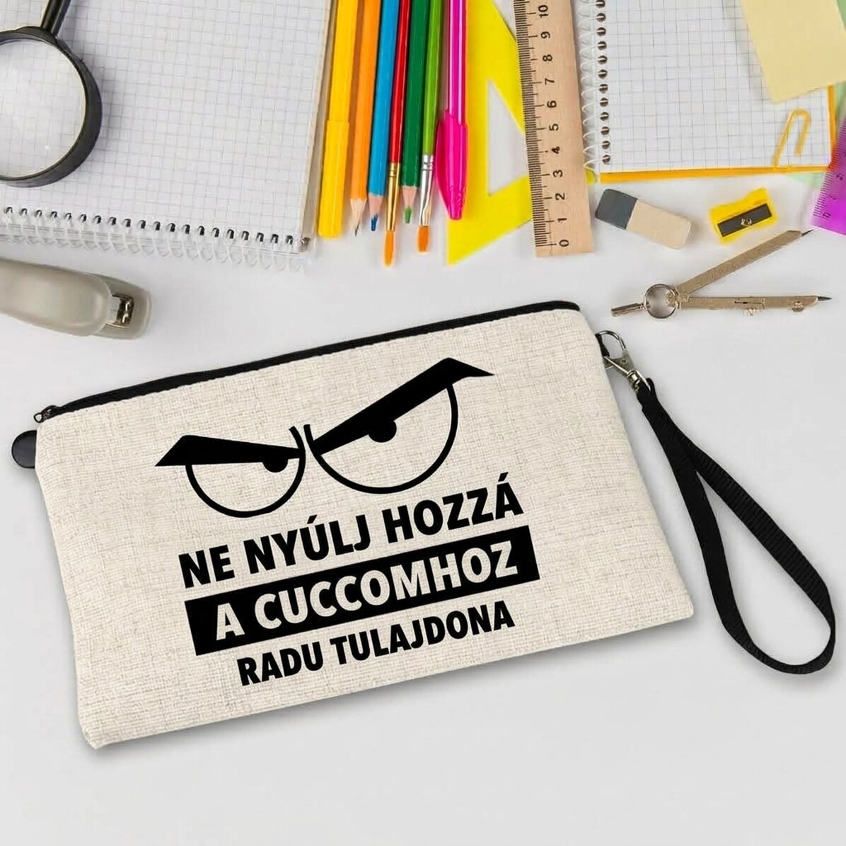 Személyre szabott gyermekfelszerelés szöveggel – Ne nyúlj a cuccaimhoz!