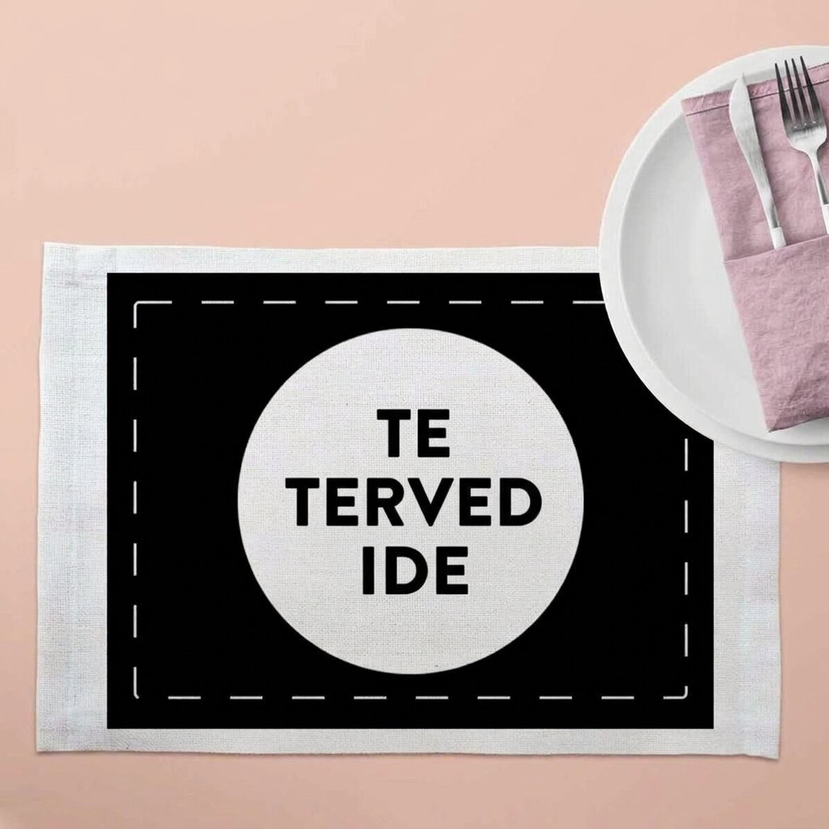 Személyre szabott rendszámtábla-tartó a saját tervezéseddel