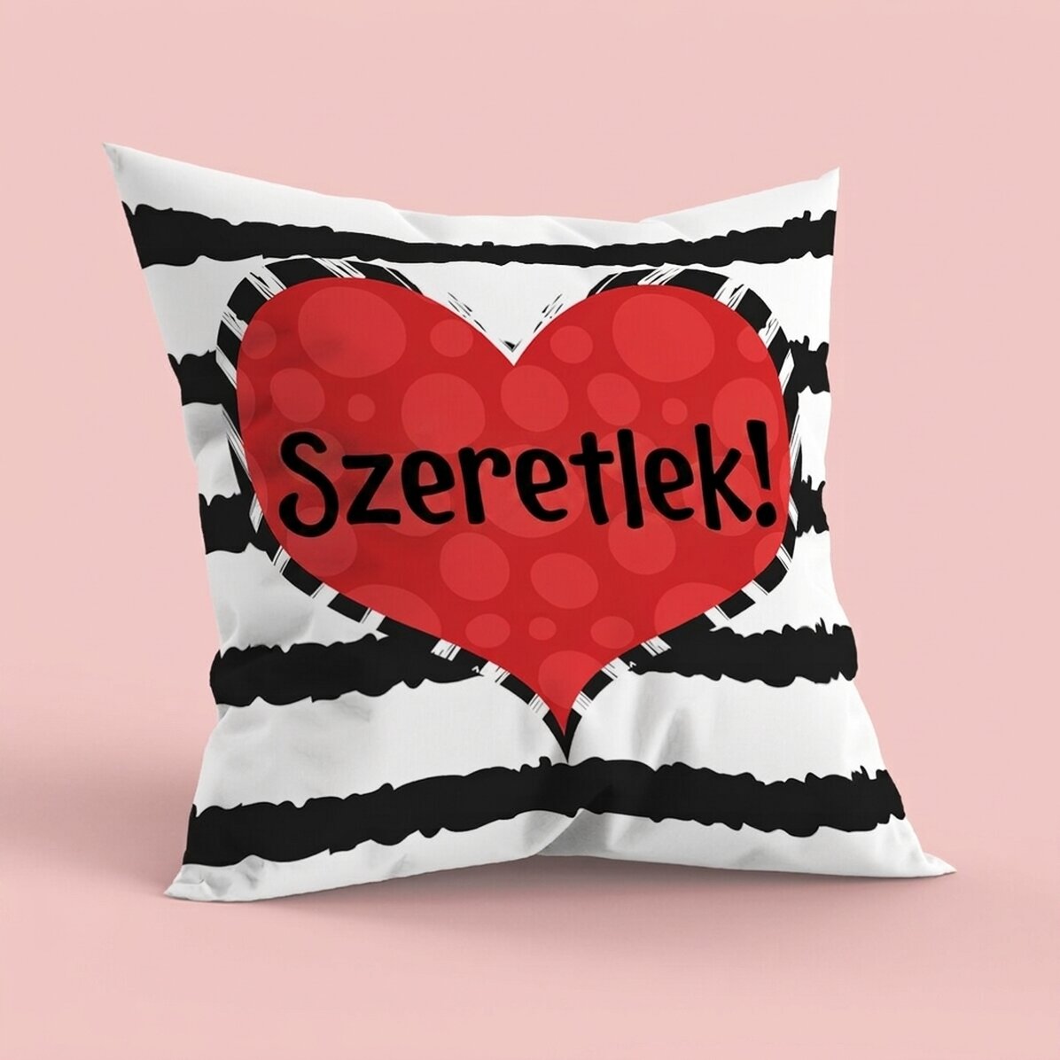Személyre szabott párna szöveggel, nagy méretben - Doodle szív