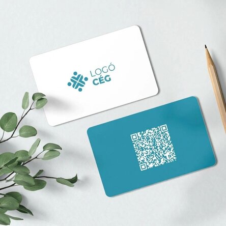 Személyre szabott, kétoldalas alumínium névjegykártya QR-kóddal és logóval – Elérhetőségek