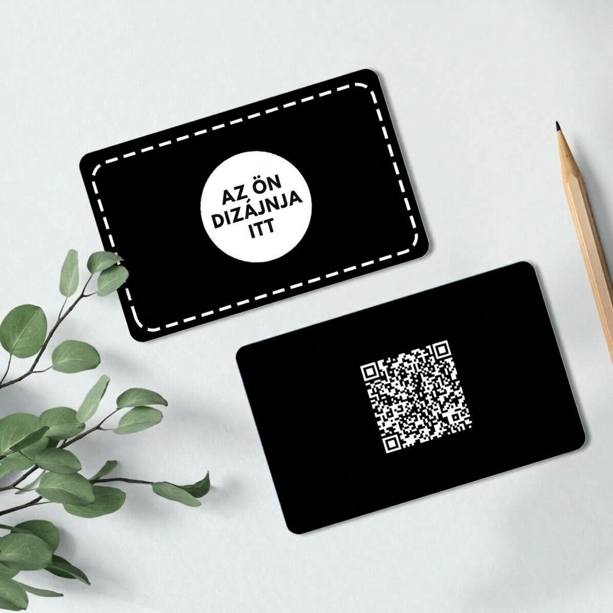 Személyre szabott, kétoldalas alumínium névjegykártya QR-kóddal és az Ön grafikájával - Elérhetősége