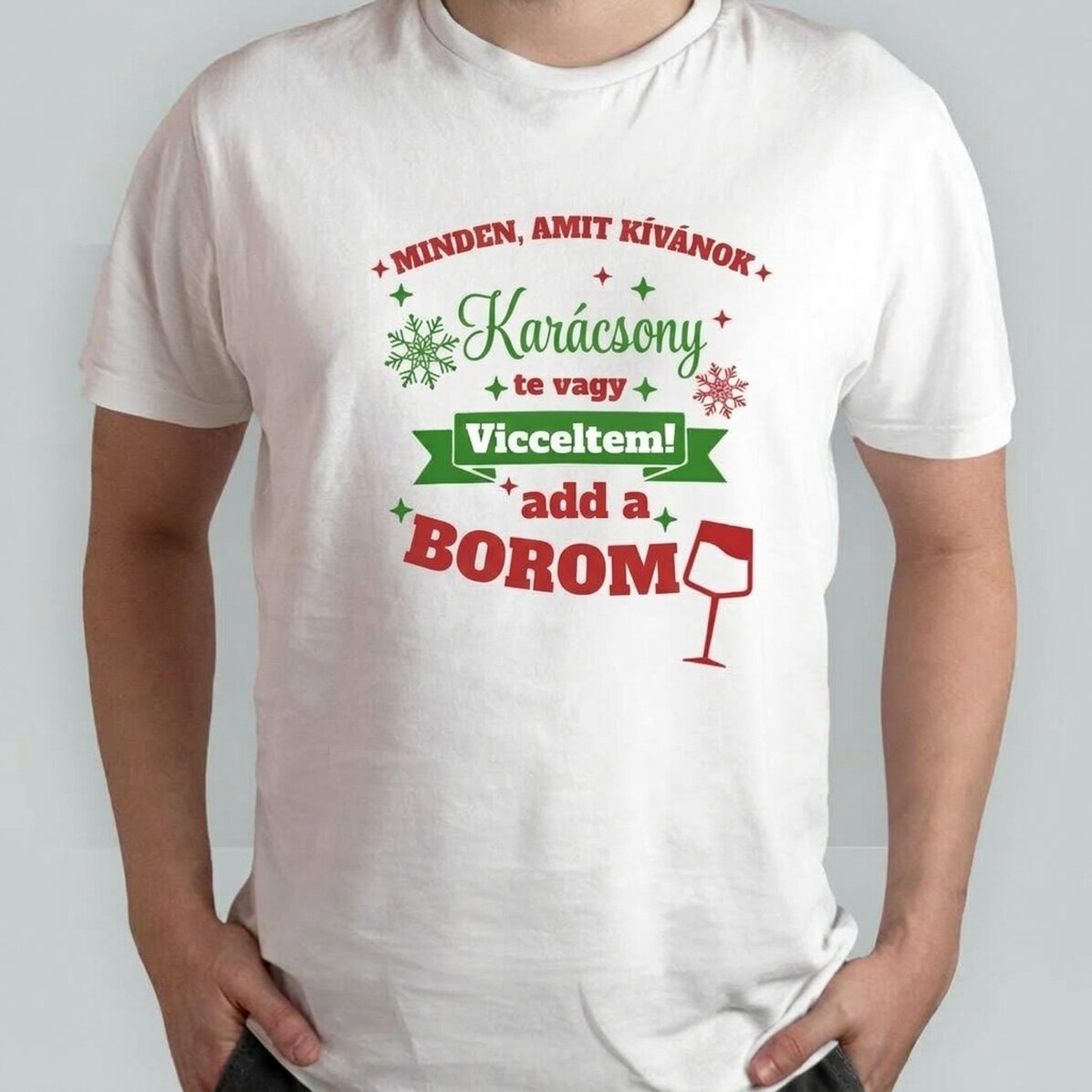 Személyre szabott pamut póló karácsonyi felirattal – Add ide a poharat!
