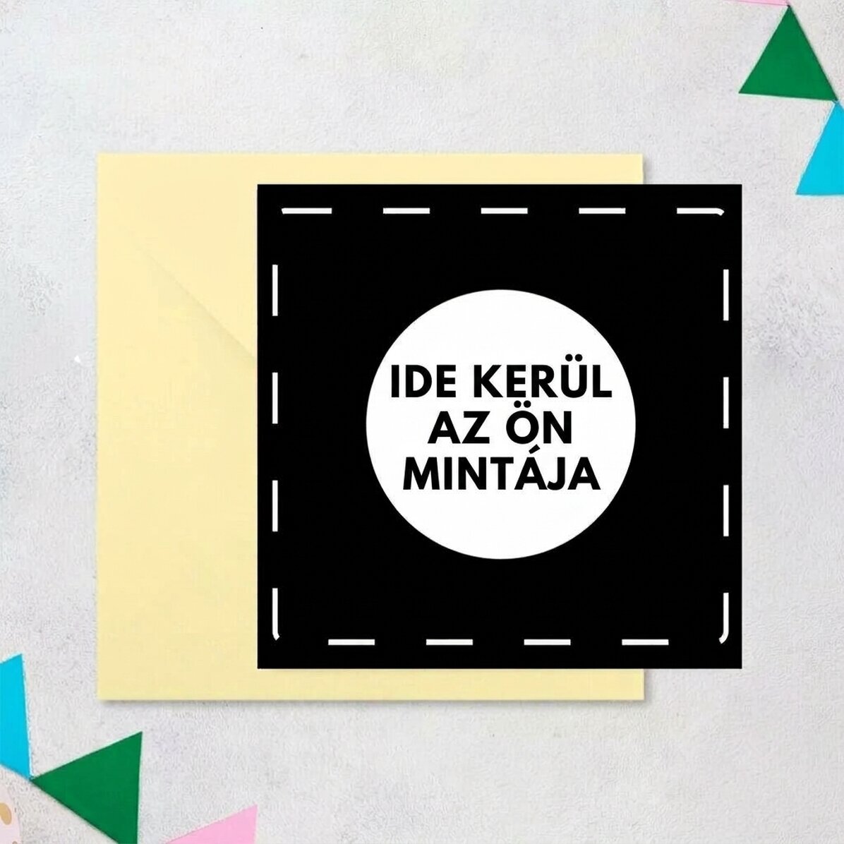 Személyre szabott négyzet alakú kártya saját tervezésű mintával