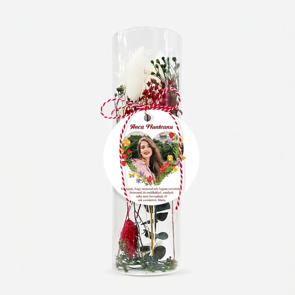 Üveg martisor dísz, konzervált virágokkal, személyre szabott üzenettel és fotóval - Szív
