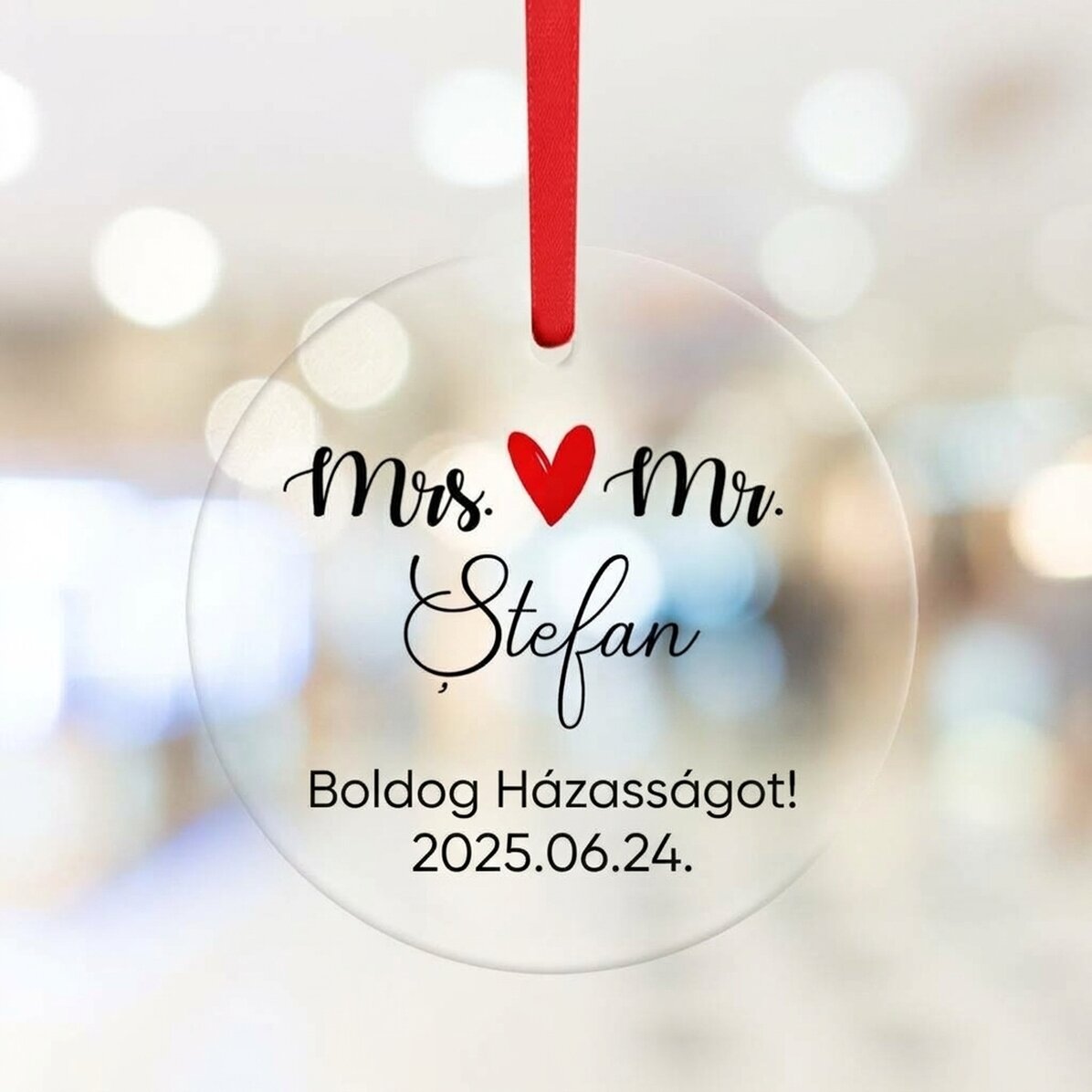 Személyre szabott kerek dísz szöveggel - Mr & Mrs