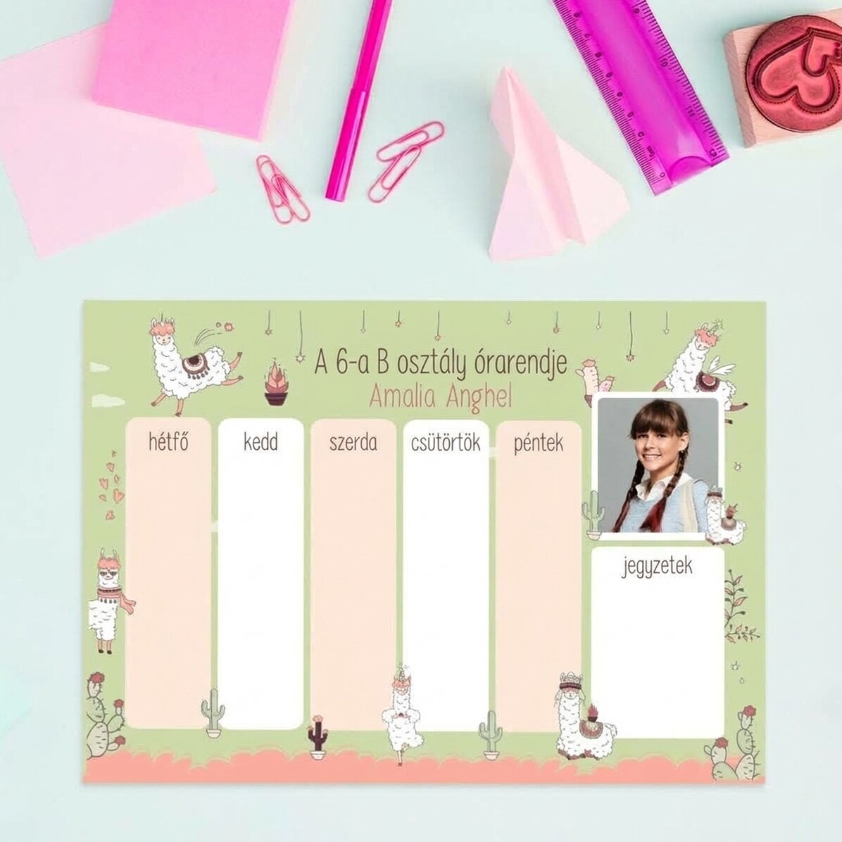 Személyre szabott órarend szöveggel és fotóval - Llama