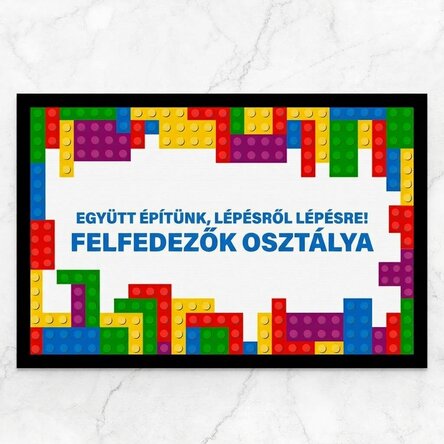 Személyre szabott bejárati szőnyeg szöveggel - Lego