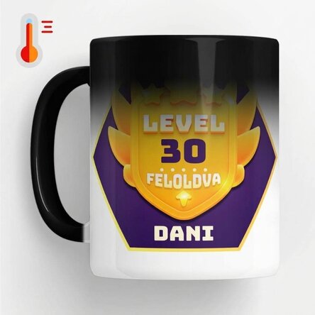 Személyre szabott, szöveggel ellátott hőérzékeny bögre születésnapra – Level Unlocked