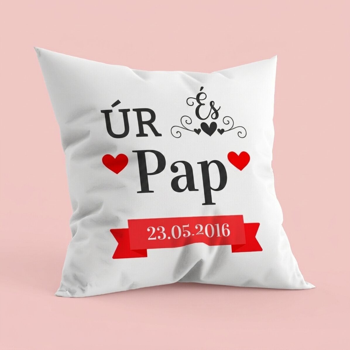 Személyre szabott párna pároknak – Mr és Mrs