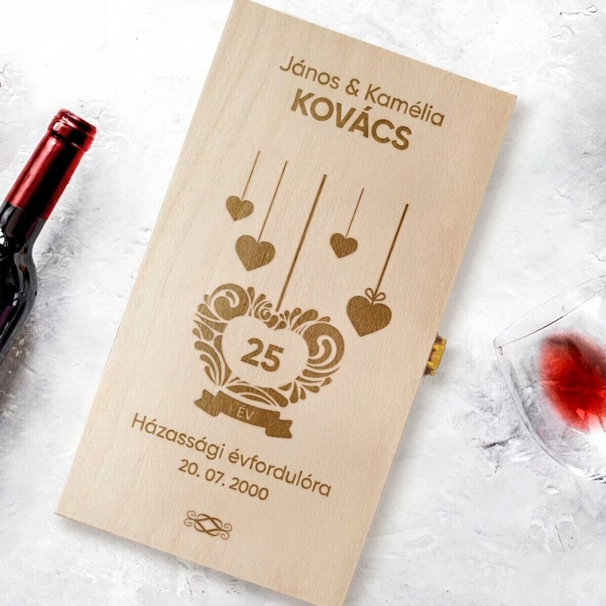 Személyre szabott borosdoboz két palackhoz – Kapcsolat évfordulója