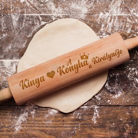 Személyre szabott fa sodrófa - A konyha királynője