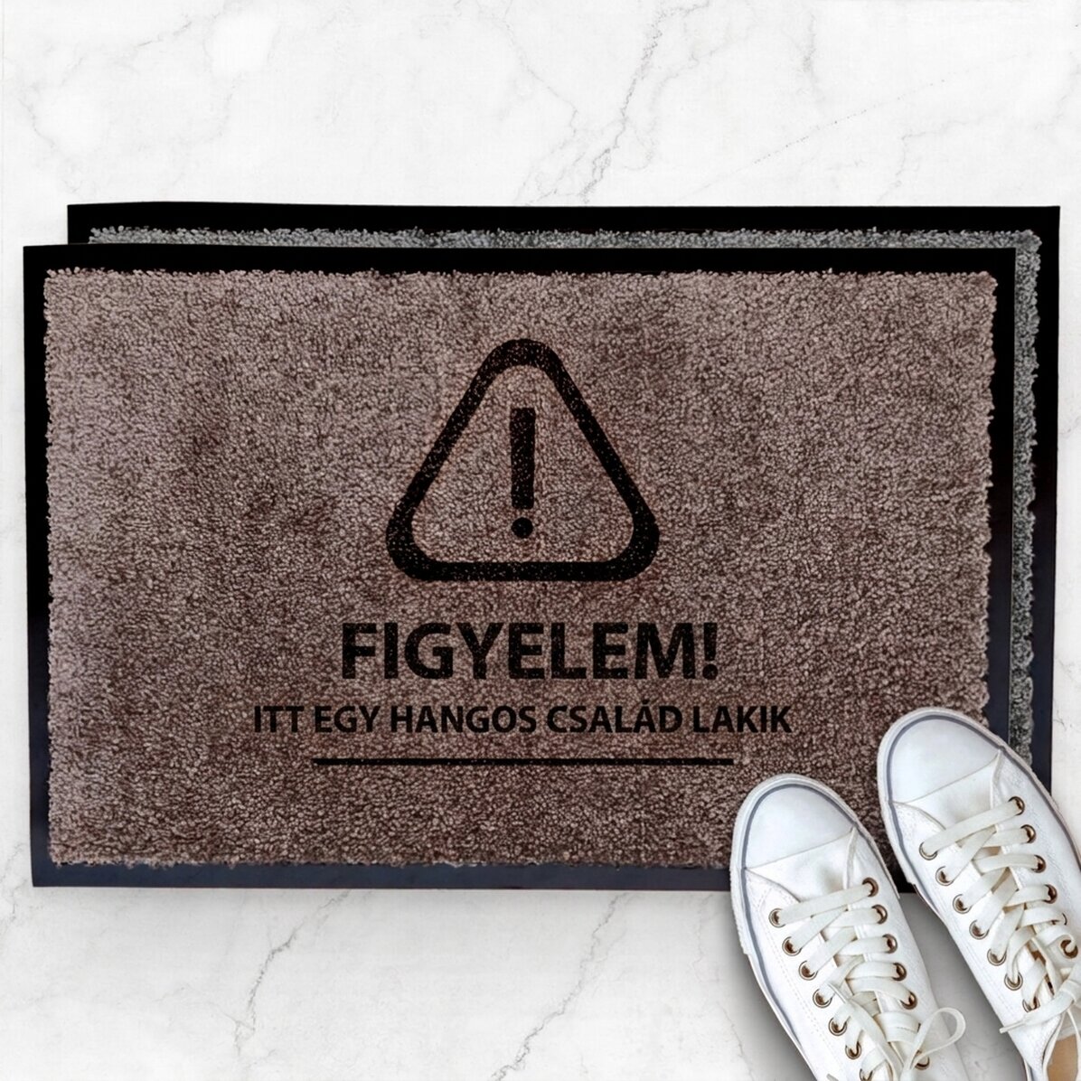 Személyre szabott beltéri bejárati szőnyeg – Figyelem!