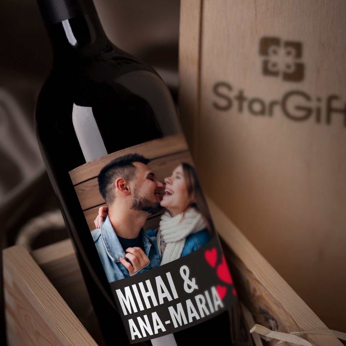 Vin personalizat cu o poză pentru cuplu